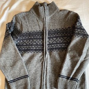 Men’s zip up sweater